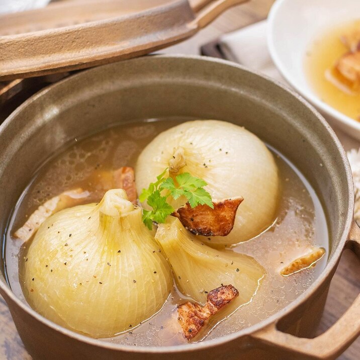 銅鍋てふてふで作る 丸ごと新玉ねぎスープ